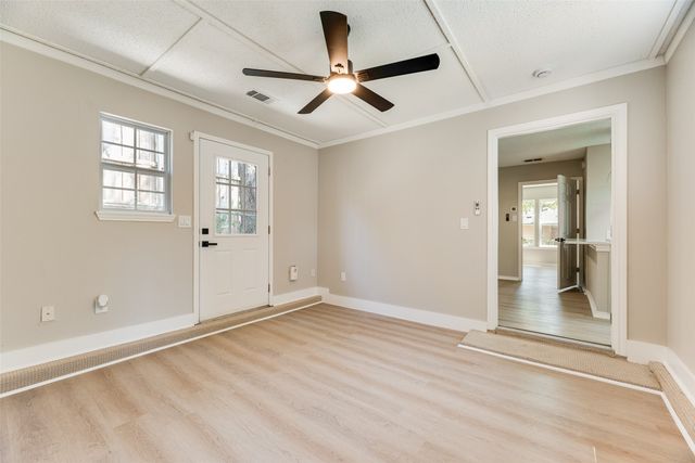 206 Senter Valley Road, Irving, TX 75060