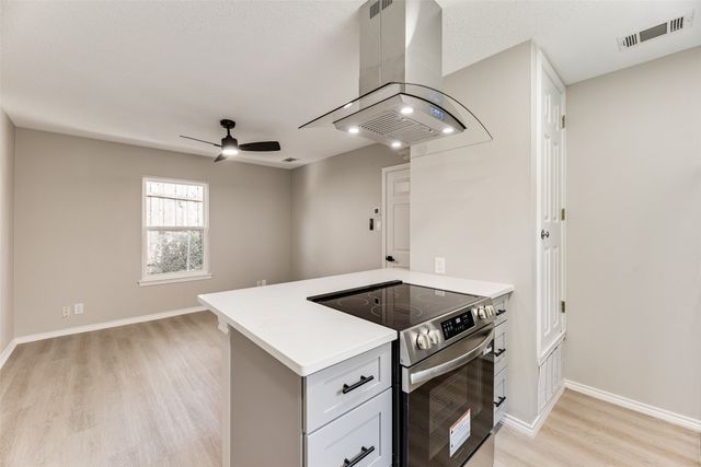 206 Senter Valley Road, Irving, TX 75060