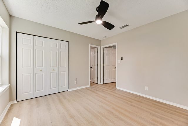 206 Senter Valley Road, Irving, TX 75060
