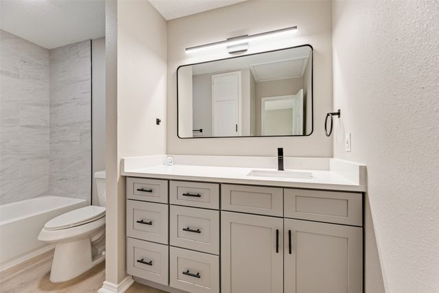 206 Senter Valley Road, Irving, TX 75060