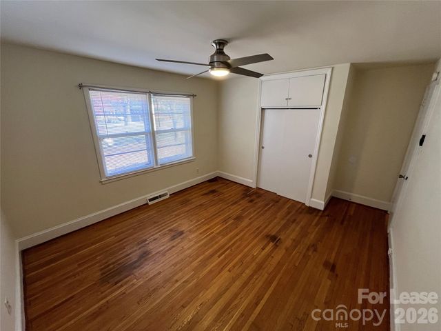 1932 Sandhurst Drive, Charlotte, NC 28205