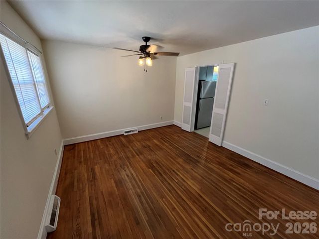 1932 Sandhurst Drive, Charlotte, NC 28205