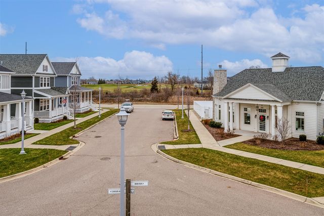 251 Cavelier Avenue, Saint Joseph, MI 49085