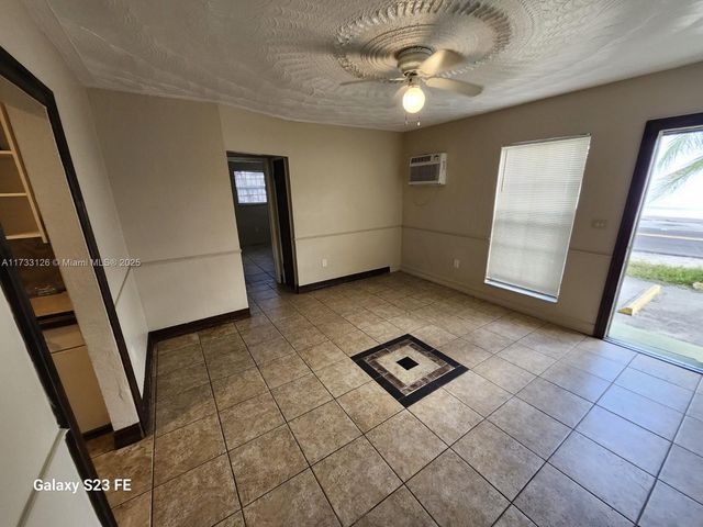 1500 NW 69th Ter, Miami, FL 33147