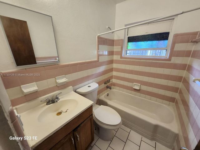 1500 NW 69th Ter, Miami, FL 33147