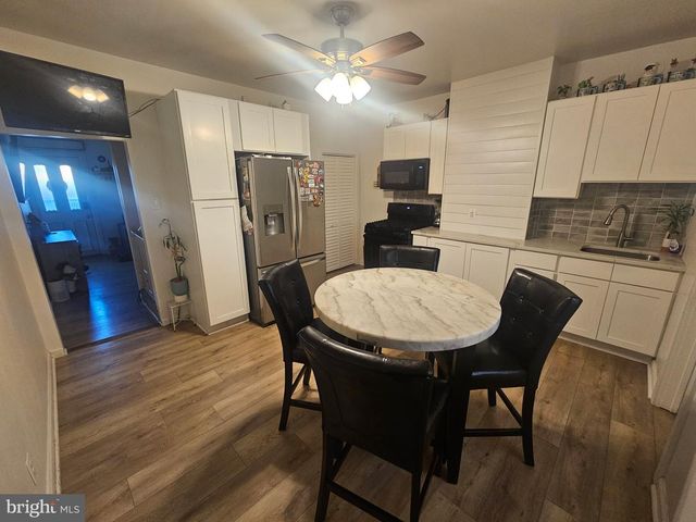 21 S SUSSEX ST, Gloucester City, NJ 08030