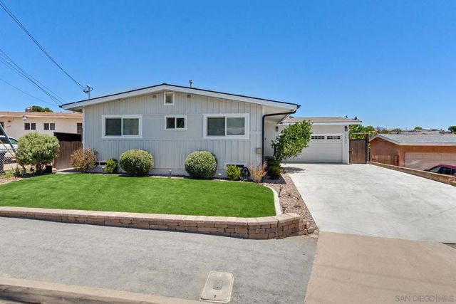 2533 Calle Tres Lomas, San Diego, CA 92139