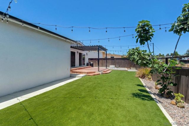 2533 Calle Tres Lomas, San Diego, CA 92139