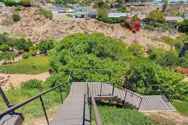 2533 Calle Tres Lomas, San Diego, CA 92139