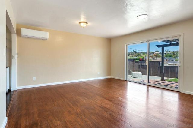 2533 Calle Tres Lomas, San Diego, CA 92139