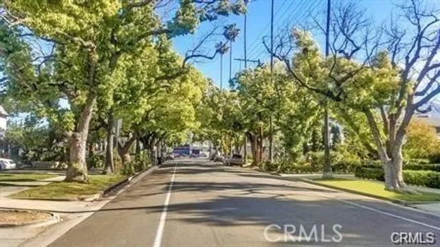 136 N Bonnie A, Pasadena, CA 91106