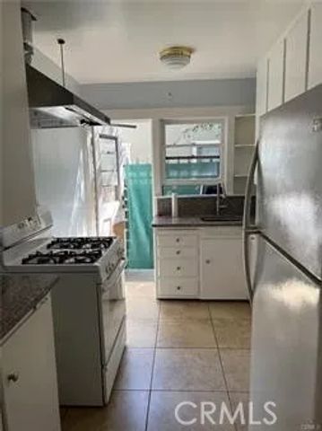 136 N Bonnie A, Pasadena, CA 91106