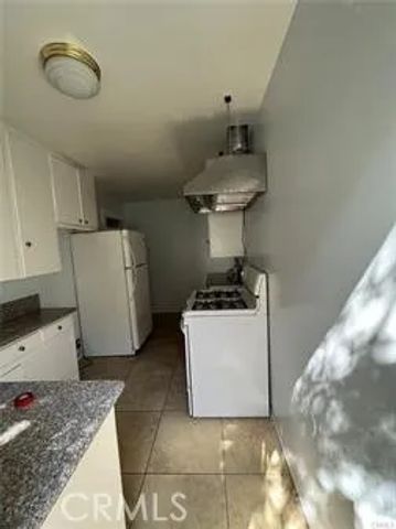 136 N Bonnie A, Pasadena, CA 91106