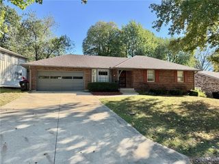 316 Jones Avenue, Warrensburg, MO 64093