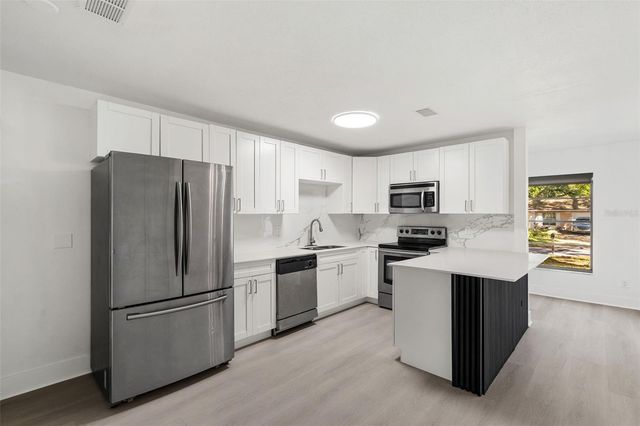 3805 E CRENSHAW STREET, Tampa, FL 33604