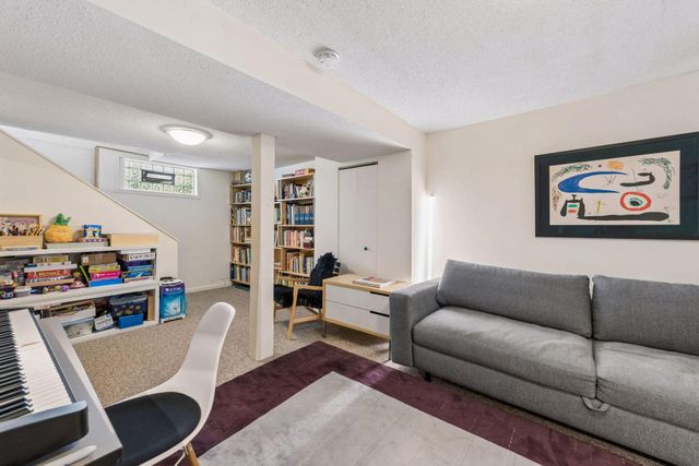 4424 Washburn Avenue S, Minneapolis, MN 55410