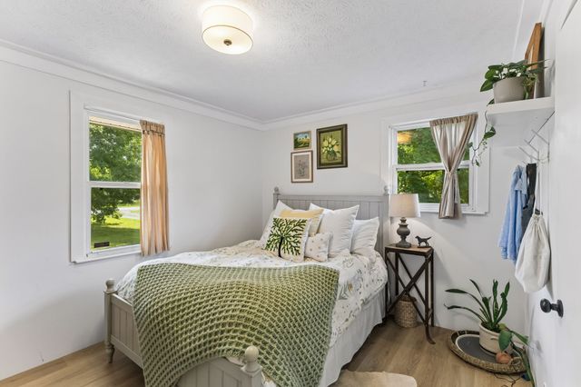 9062 E 40 Rd, Bon Aqua, TN 37025