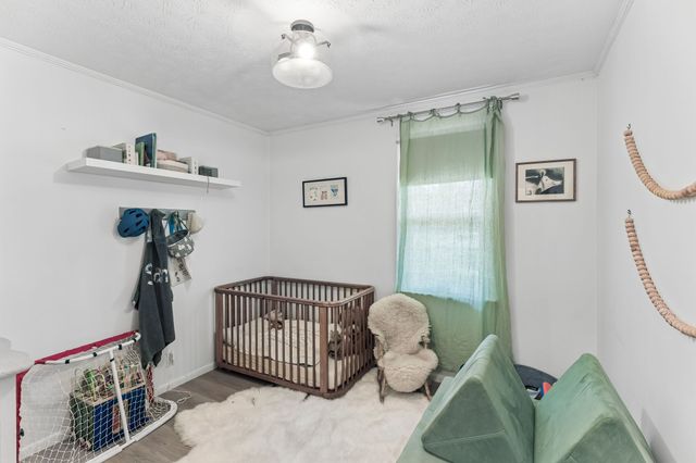 9062 E 40 Rd, Bon Aqua, TN 37025