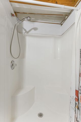 9062 E 40 Rd, Bon Aqua, TN 37025