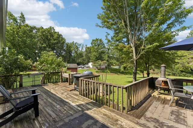 9062 E 40 Rd, Bon Aqua, TN 37025