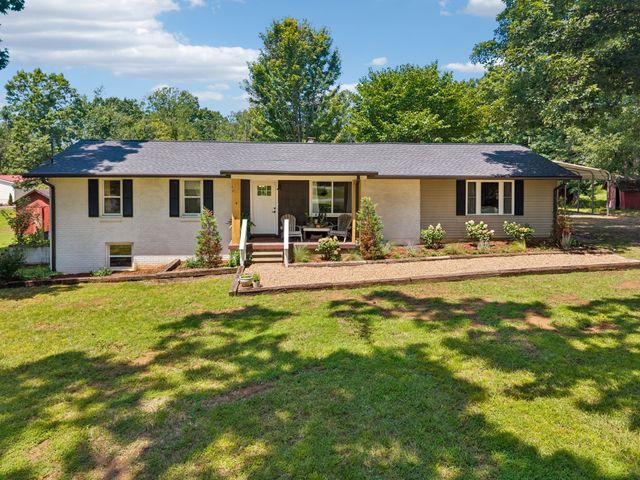 9062 E 40 Rd, Bon Aqua, TN 37025