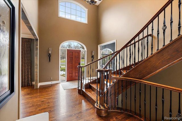 3303 Timberlake Drive, Commerce Charter Township, MI 48390