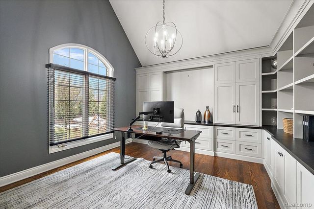 3303 Timberlake Drive, Commerce Charter Township, MI 48390