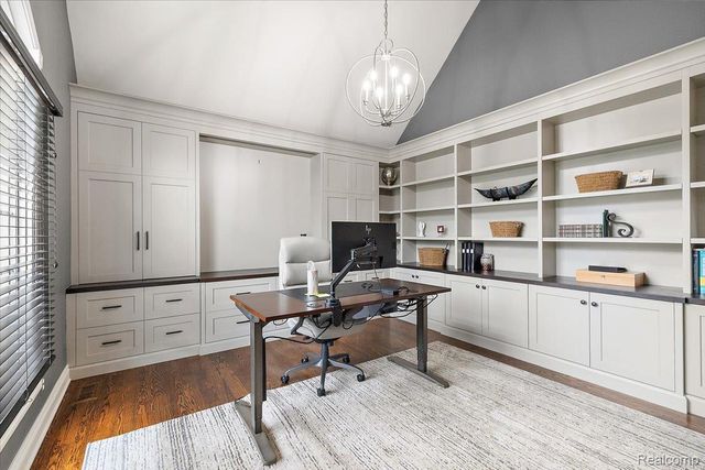 3303 Timberlake Drive, Commerce Charter Township, MI 48390