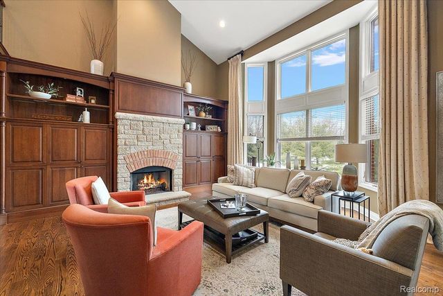 3303 Timberlake Drive, Commerce Charter Township, MI 48390