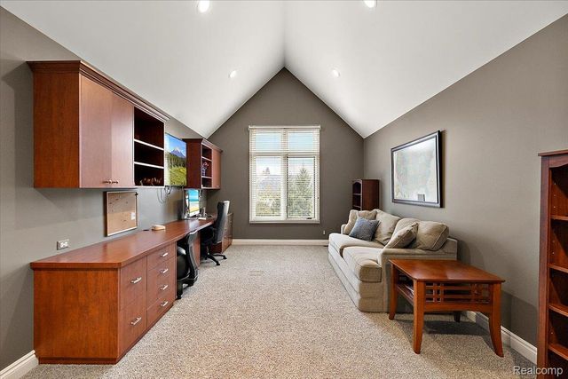 3303 Timberlake Drive, Commerce Charter Township, MI 48390