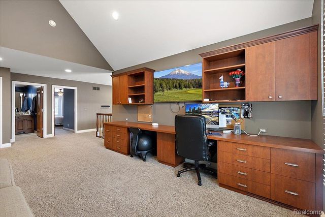 3303 Timberlake Drive, Commerce Charter Township, MI 48390