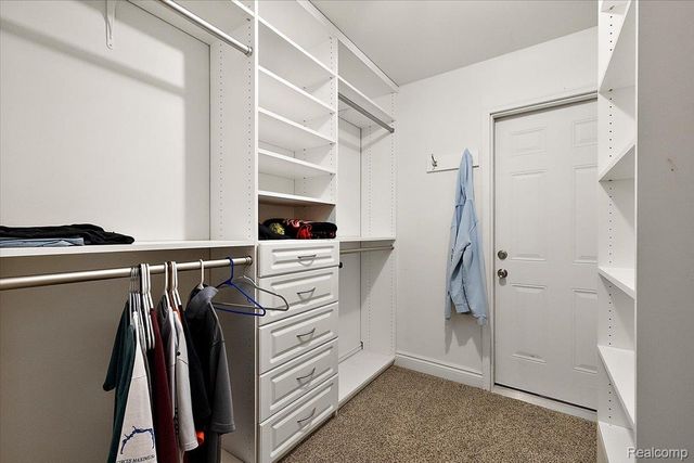 3303 Timberlake Drive, Commerce Charter Township, MI 48390