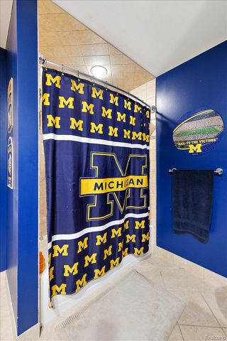 3303 Timberlake Drive, Commerce Charter Township, MI 48390