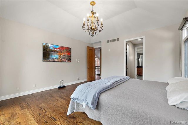 3303 Timberlake Drive, Commerce Charter Township, MI 48390