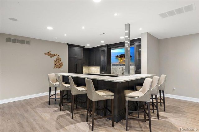 3303 Timberlake Drive, Commerce Charter Township, MI 48390