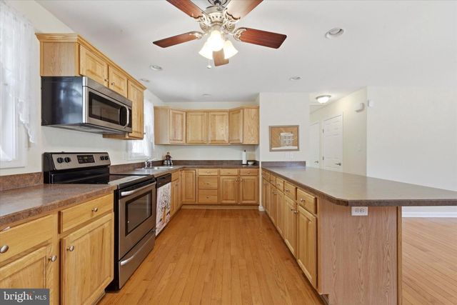 2406 BALDWIN RUN DR, Aston, PA 19014