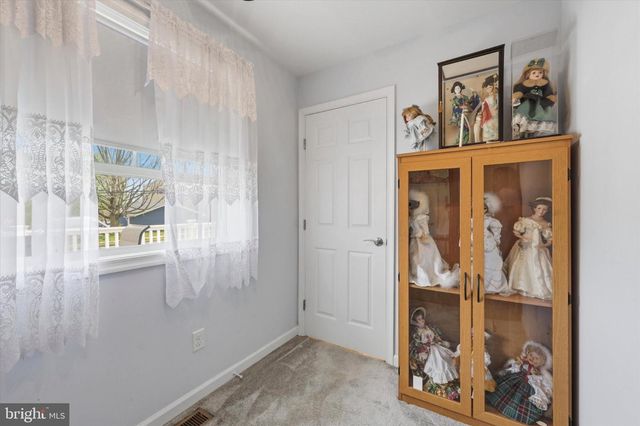 2406 BALDWIN RUN DR, Aston, PA 19014