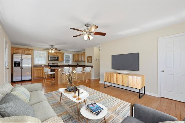 2406 BALDWIN RUN DR, Aston, PA 19014