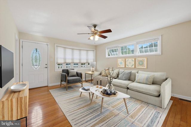 2406 BALDWIN RUN DR, Aston, PA 19014