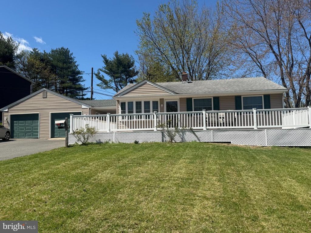 2406 BALDWIN RUN DR, Aston, PA 19014