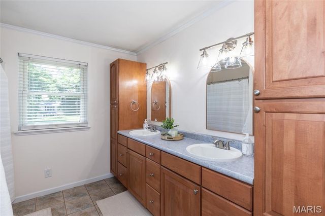 1570 Donnybrook Lane, Imperial, MO 63052