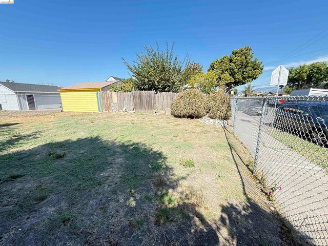 Olive St, Oakland, CA 94603