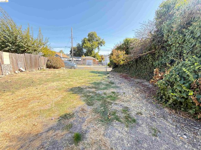 Olive St, Oakland, CA 94603