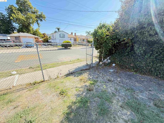 Olive St, Oakland, CA 94603