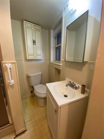 1805 E Beverly Drive, Corsicana, TX 75110