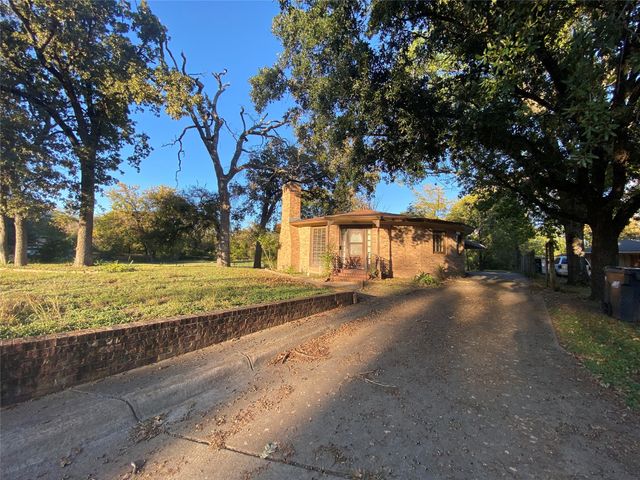 1805 E Beverly Drive, Corsicana, TX 75110