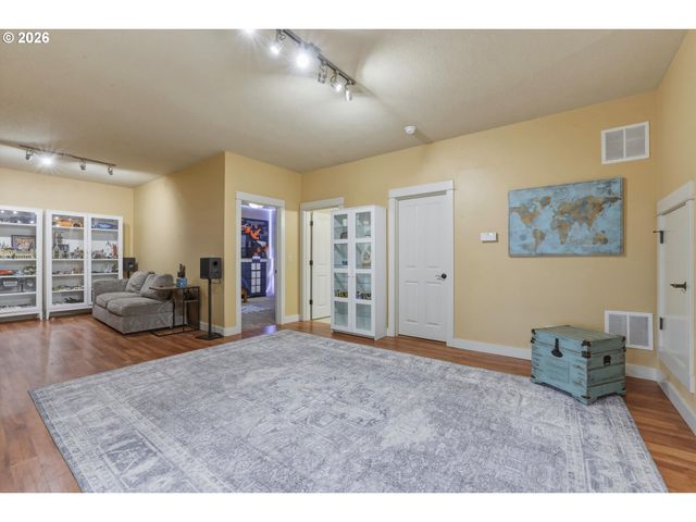 22747 Sw COWLITZ Dr, Tualatin, OR 97062