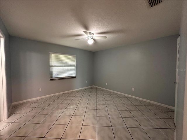 22 W COUNTRY COVE WAY, Kissimmee, FL 34743