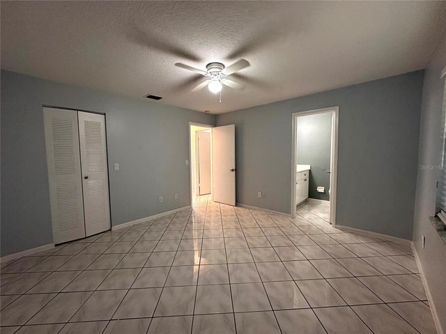 22 W COUNTRY COVE WAY, Kissimmee, FL 34743