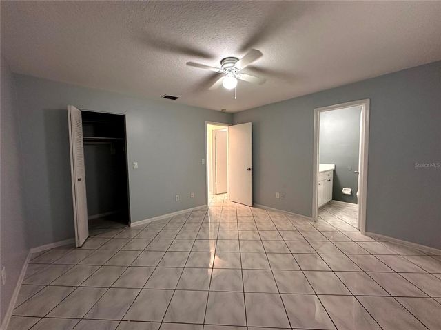22 W COUNTRY COVE WAY, Kissimmee, FL 34743
